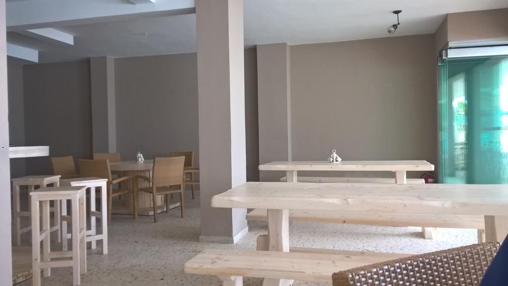 阿尔特弥斯酒店 托隆 外观 照片